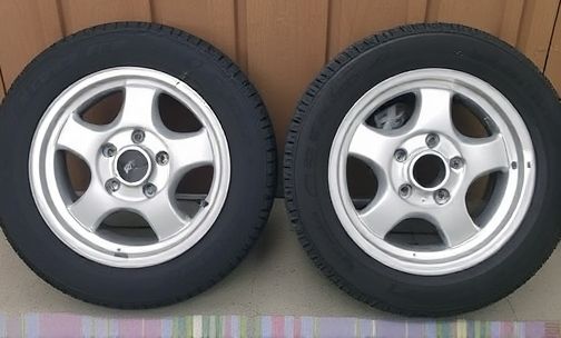 18寸轮毂换225的轮胎还是235的