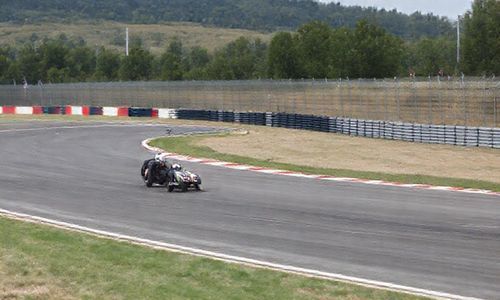 关于卡雷拉轨道赛车