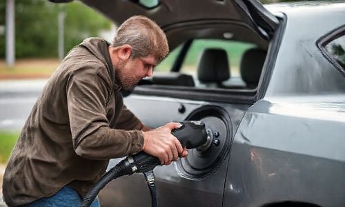 手动打气筒Neng给汽车打气吗?