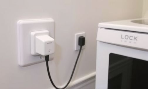 混动车型可以直接插 220v 家用电使用吗
