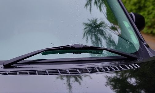 GX7的前雨刮不出水？