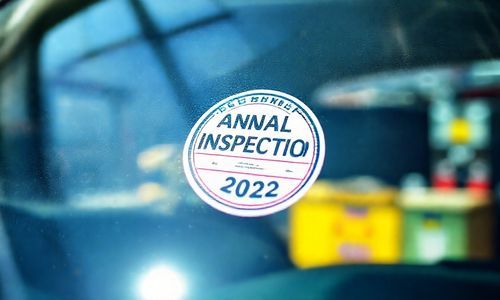 2022年的汽车年检标还用贴吗