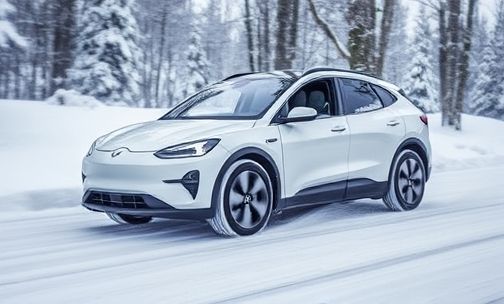 电动汽车雪地驾驶技巧