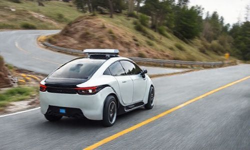 下坡路段如何正确操作自动挡汽车？