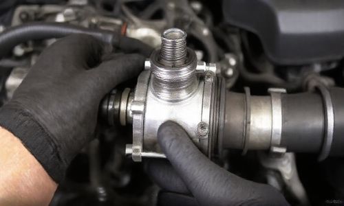 奥迪a6l30T废气阀怎样拆准负压