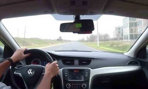 怎么开行车记录仪