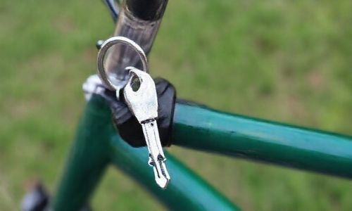 自行车锁钥匙丢了怎么开