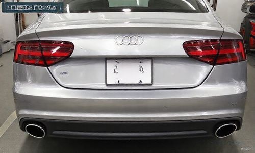 奥迪C8后视镜片拆卸方法