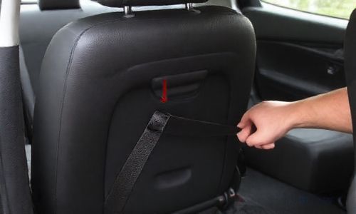 本田xrv后排安全带怎么解开