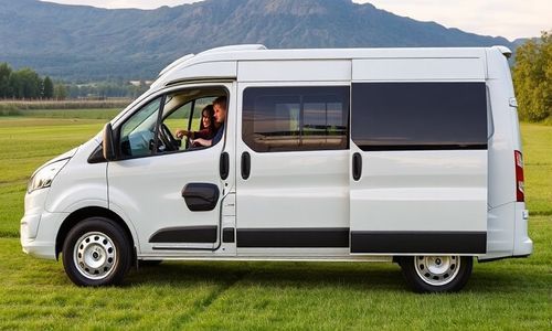 小型封闭式货车属于几类车