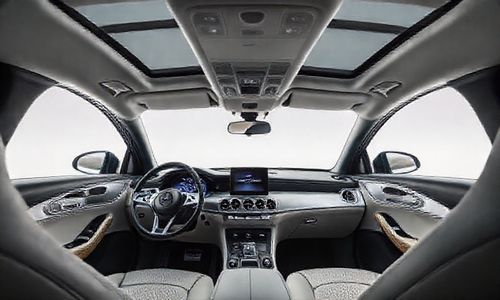 奔驰 EQE 的内饰设计有何特点?