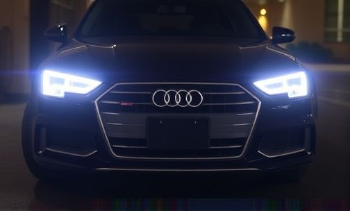 奥迪s6l大灯一直亮怎么回事