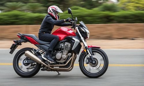 本田小黄蜂250摩托 最高时速可以跑到多少