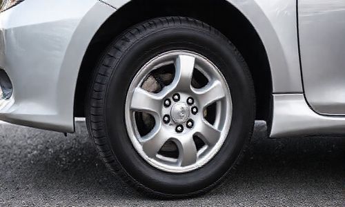 卡罗拉四个轮胎的胎压怎么看