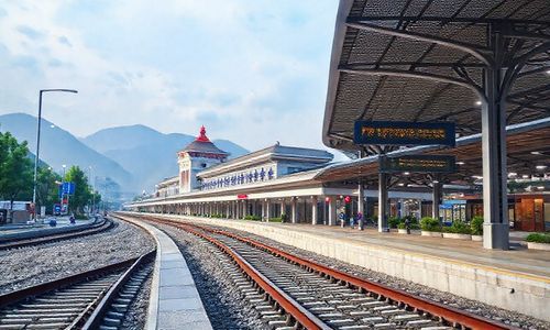 泰山火车站什么时候建成