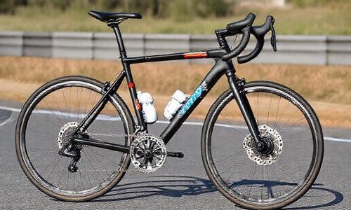 碟刹公路车 ucc运动自行车里 哪款最好