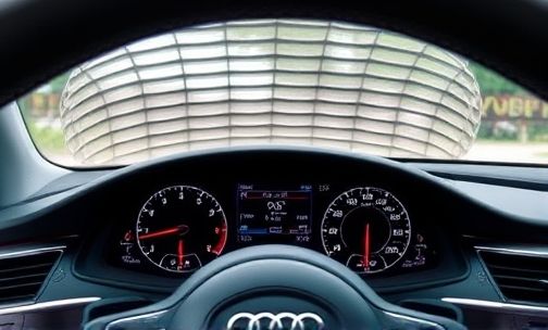 奥迪a4l仪表盘上雨刮器图案