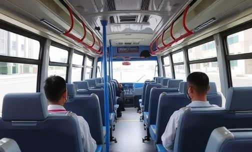宇通校车闪光器安装位置