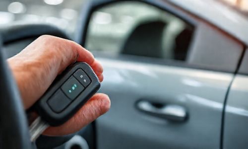 方法二：去电动车售卖点或售后点索要新钥匙