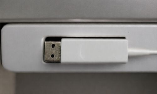 小技巧：如何避免U盘插不进去的情况